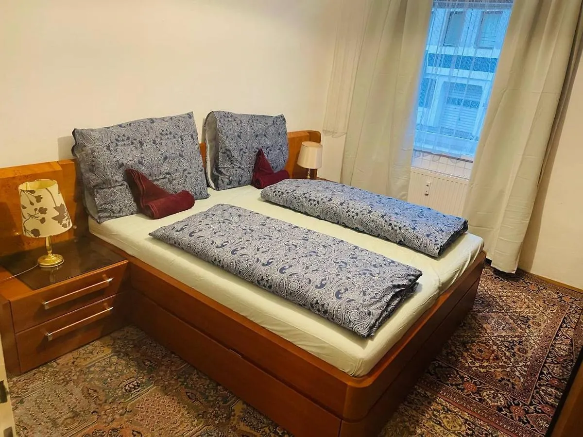 Pilgramgasse U4 - City Center Location Viyana