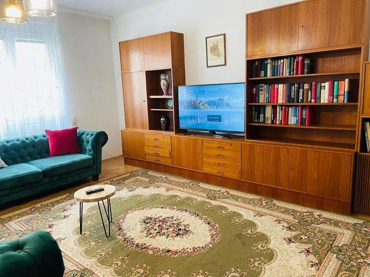 Pilgramgasse U4 - City Center Location Viyana Daire